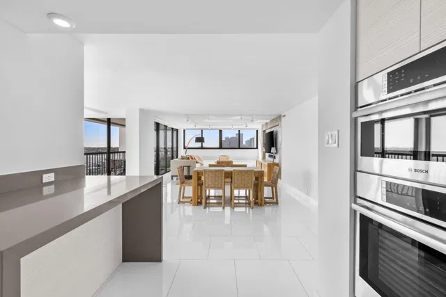 Waterview Towers Unit 1206 photo 5