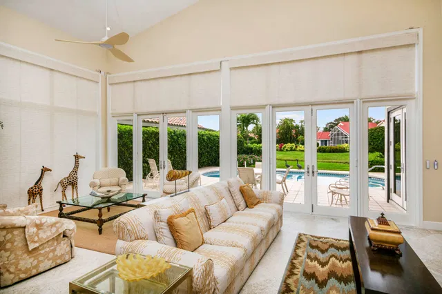 Frenchman's Creek Residence photo 8