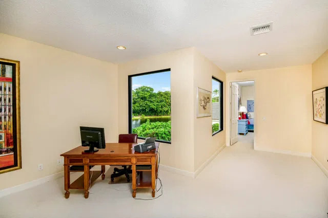 Frenchman's Creek Residence photo 19