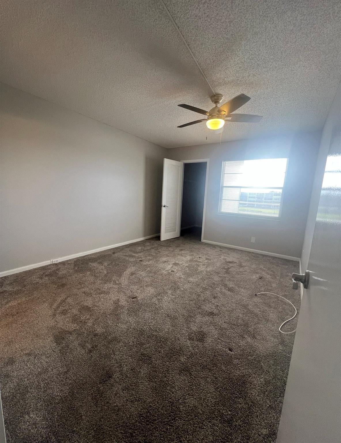 Unit 3050 photo 23
