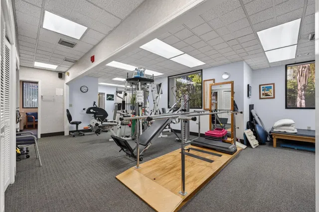 Unit 201 photo 18