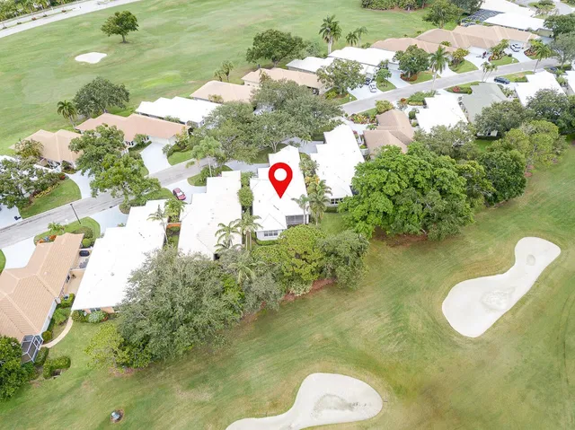 Monarch Country Club Residence photo 2