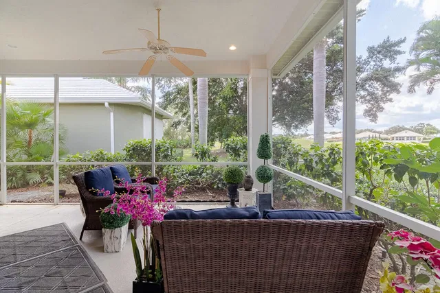 Monarch Country Club Residence photo 15