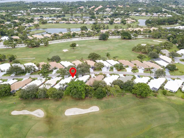 Monarch Country Club Residence photo 24