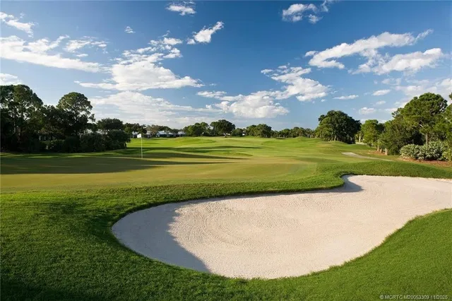 Monarch Country Club Residence photo 26