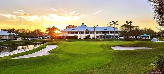Monarch Country Club Residence photo 27
