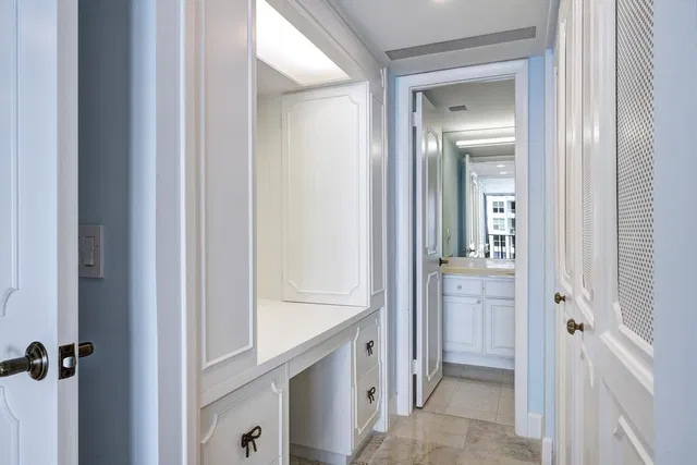 Unit 504 photo 14