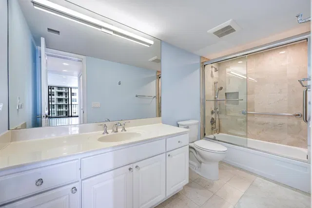 Unit 504 photo 15
