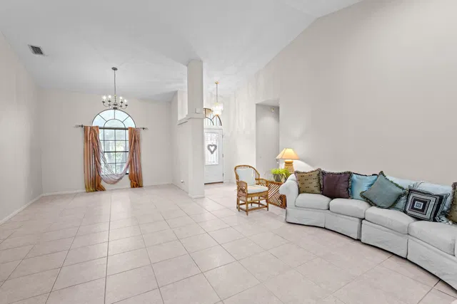 Residence photo 8