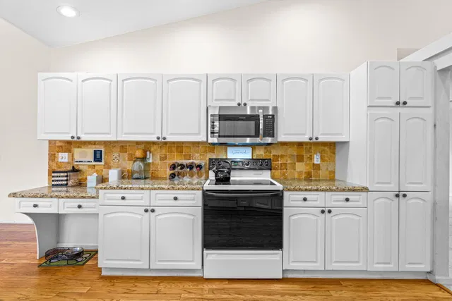 Residence photo 15