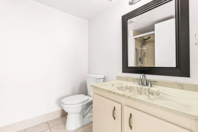 Unit 608 photo 12