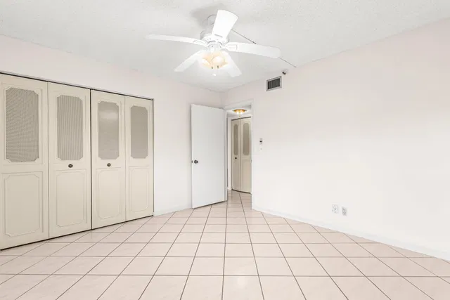 Unit 608 photo 15