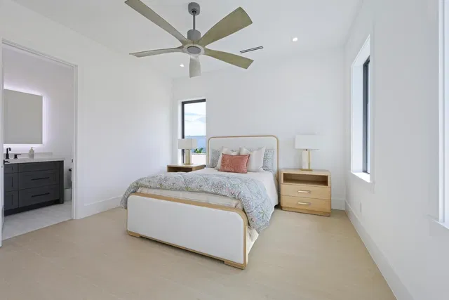 Residence photo 36