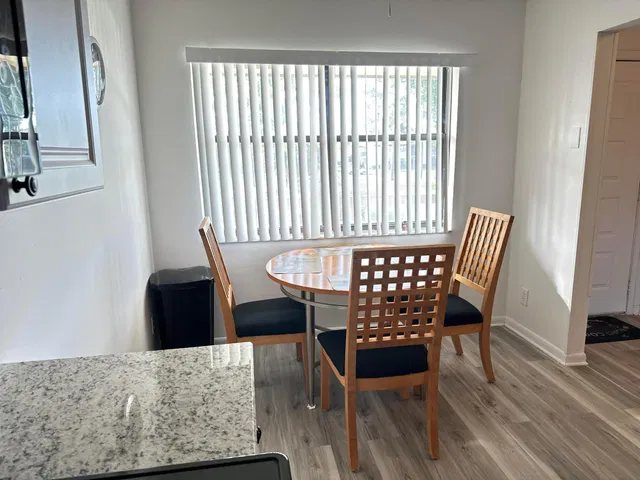 Unit 205 photo 4