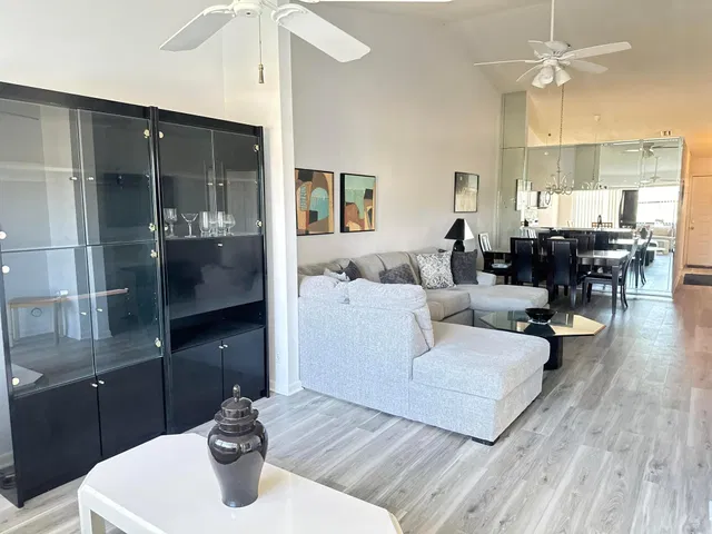 Unit 205 photo 8