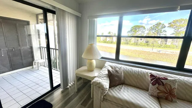 Unit 205 photo 18