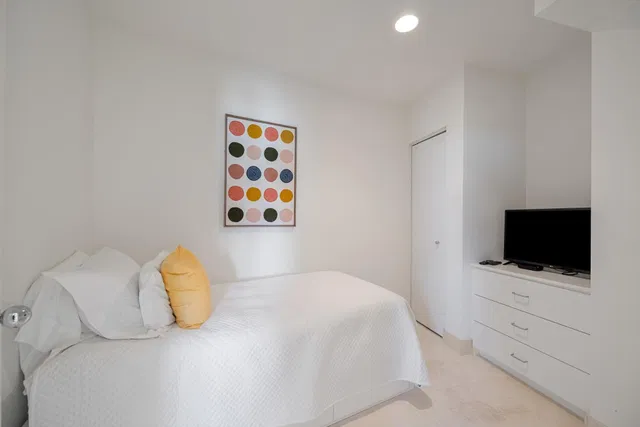 Palm Beach Towers, Palm Beach Unit 514a photo 18
