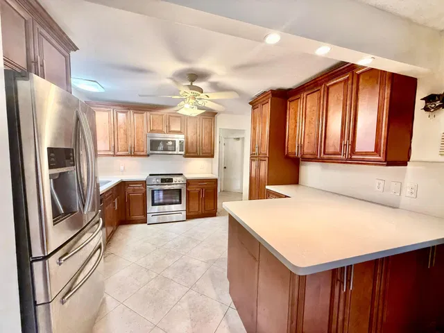 Residence photo 5