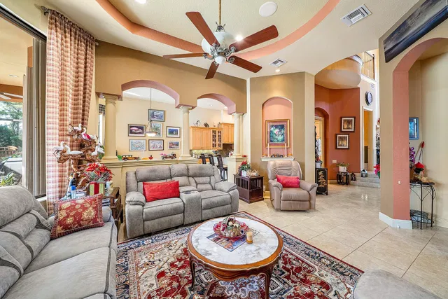 Residence photo 19