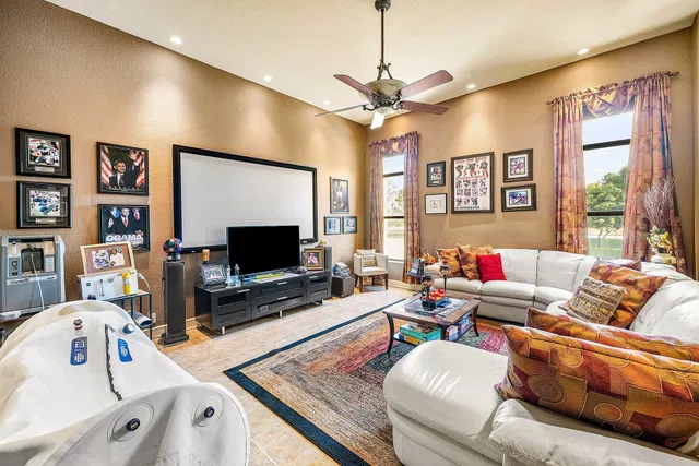 Residence photo 27