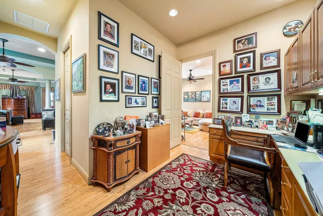 Residence photo 39