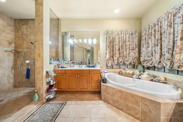 Residence photo 41