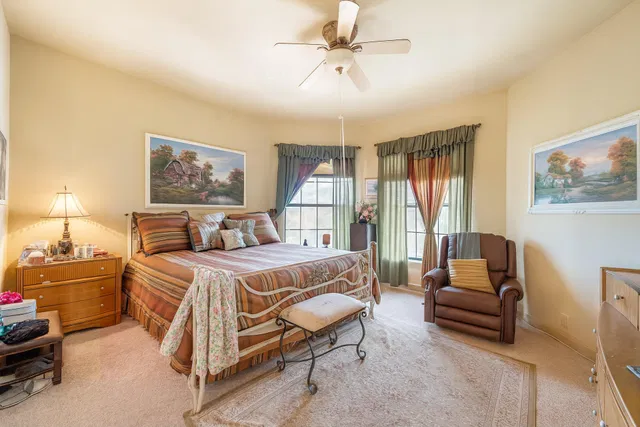 Residence photo 48