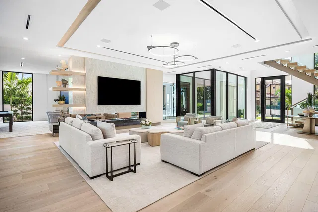 Royal Palm Yacht and Country Club Residence photo 9