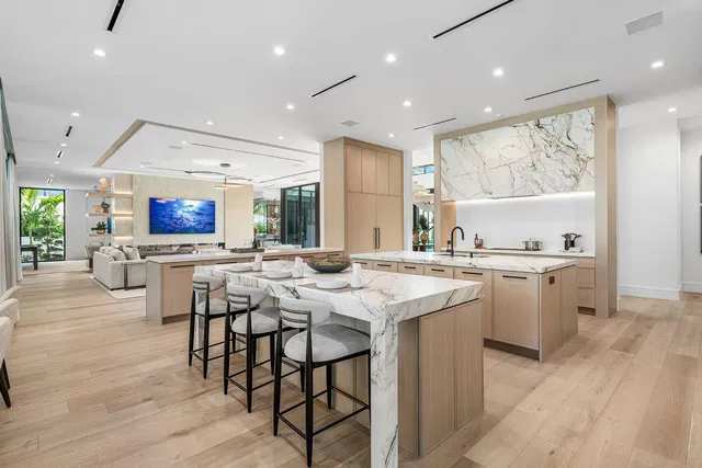 Royal Palm Yacht and Country Club Residence photo 15