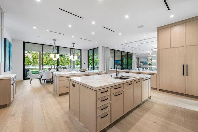 Royal Palm Yacht and Country Club Residence photo 18