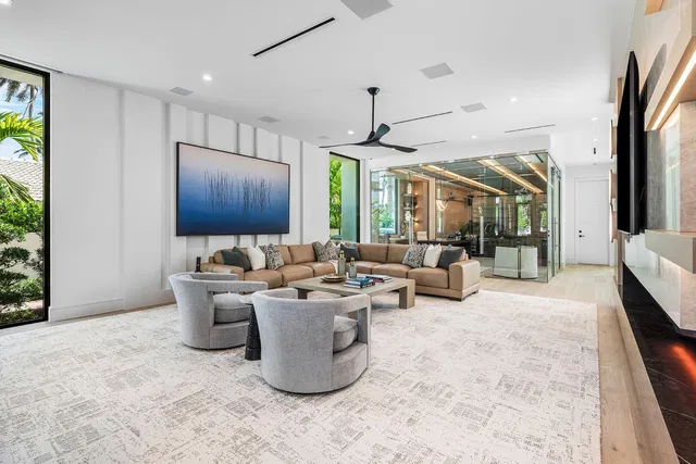 Royal Palm Yacht and Country Club Residence photo 37