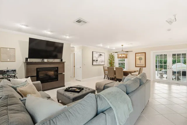 Residence photo 15