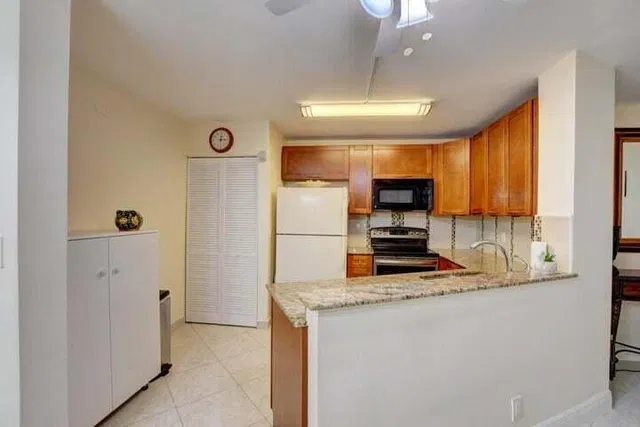 Unit 103 photo 5