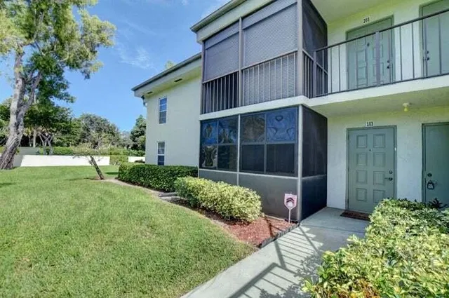 Unit 103 photo 16