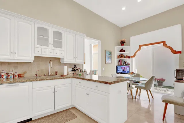 Frenchman's Creek Residence photo 12