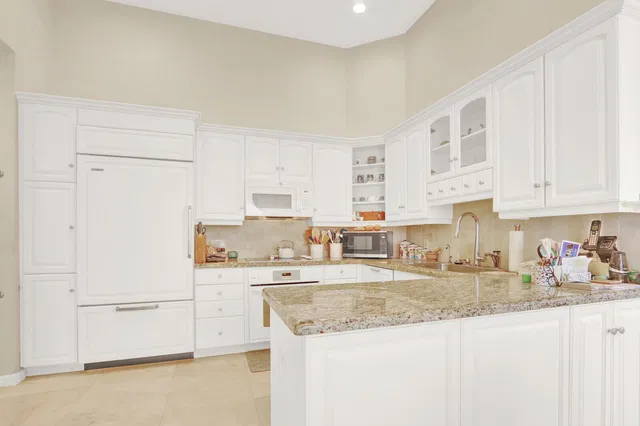 Frenchman's Creek Residence photo 18