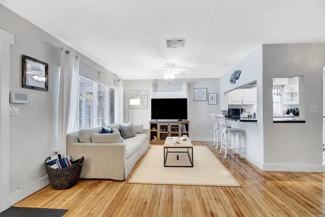 SoSo West Palm Beach Residence photo 5