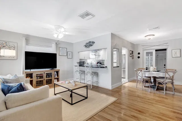 SoSo West Palm Beach Residence photo 6