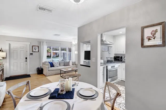 SoSo West Palm Beach Residence photo 15