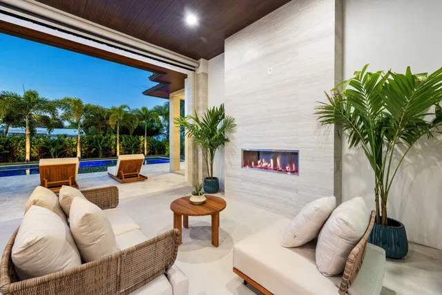 SoSo West Palm Beach Residence photo 25