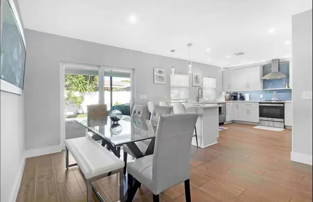 Residence photo 2