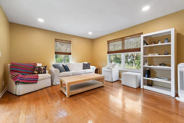  Residence photo 26
