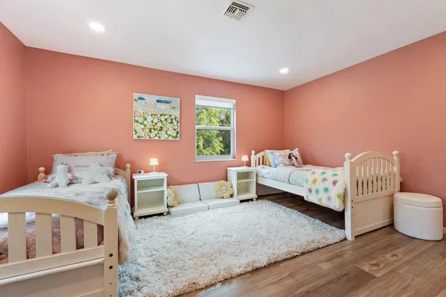  Residence photo 38