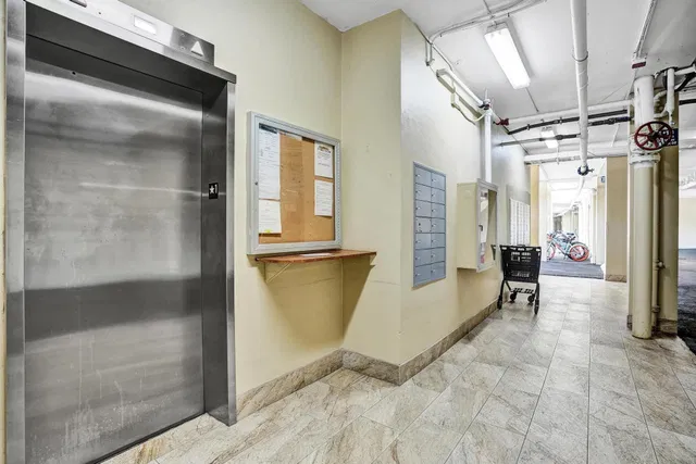 Unit 317 photo 32
