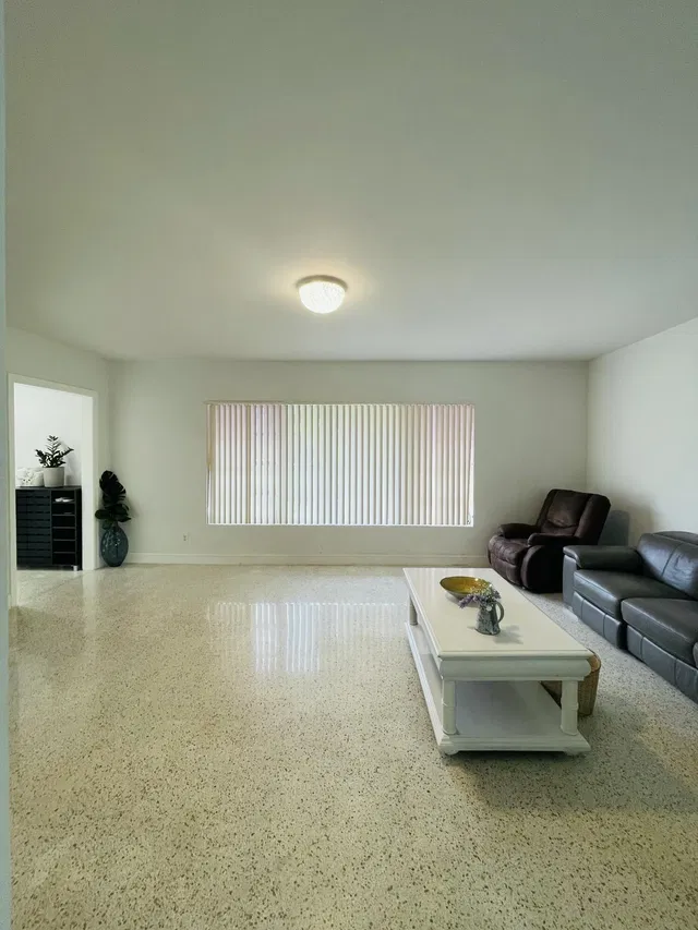Residence photo 9