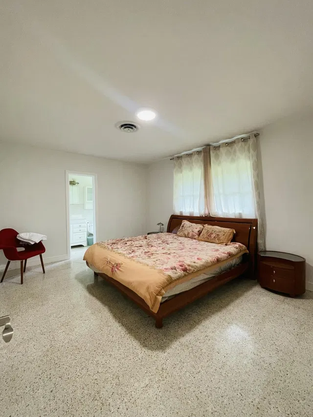 Residence photo 32