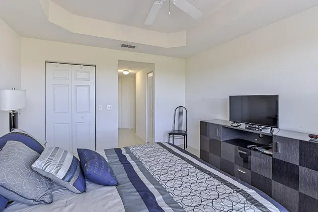  Unit 407 photo 11