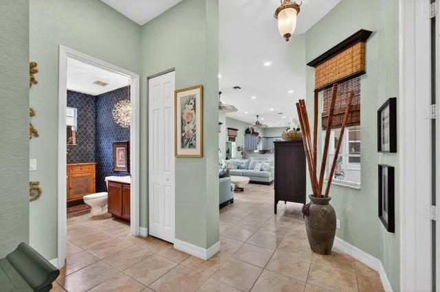 Canterbury Place Residence photo 23