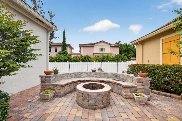 Canterbury Place Residence photo 36