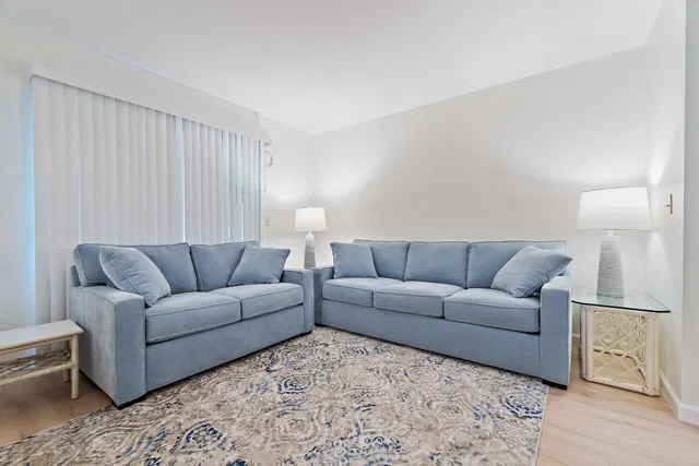 Residence photo 9